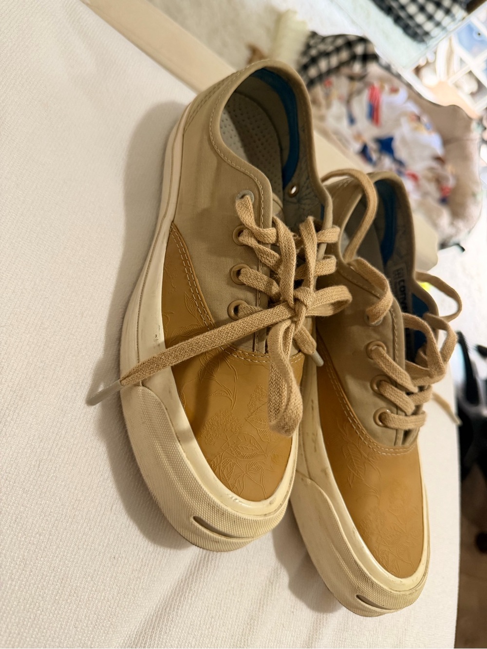 Jack Pursell Converse women’s  Low-Top Sneakers in Tan and Beige